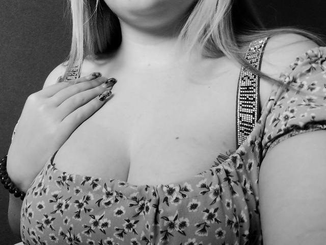 DiLaria - Live sex cam - 20050446