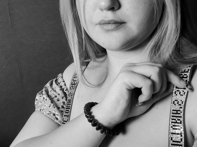 DiLaria - Live sex cam - 20050470