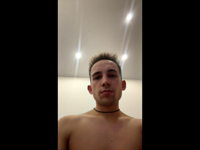 TommyGunLove - Live Sex Cam - 20053922