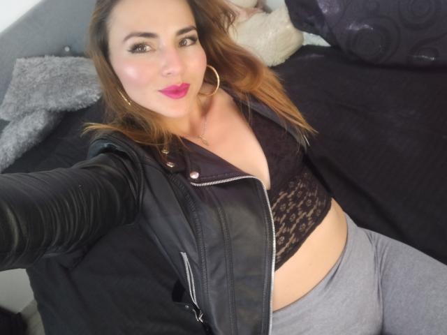 EmelySofia - Live porn &amp; sex cam - 20057562