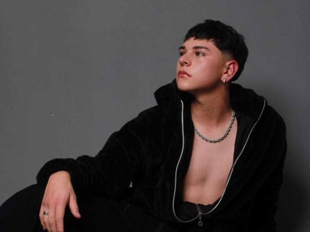 LukeHowlandy - Sexe cam en vivo - 20069334