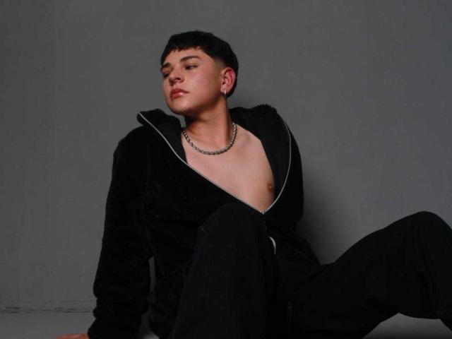 LukeHowlandy - Sexe cam en vivo - 20069342