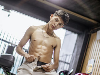 AxelWolfy - Sexe cam en vivo - 20073330