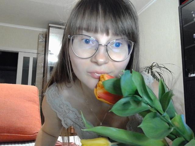 KiraGoldens - Live porn &amp; sex cam - 20077514