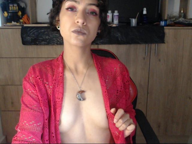 ElaDevilany - Live sex cam - 20081582