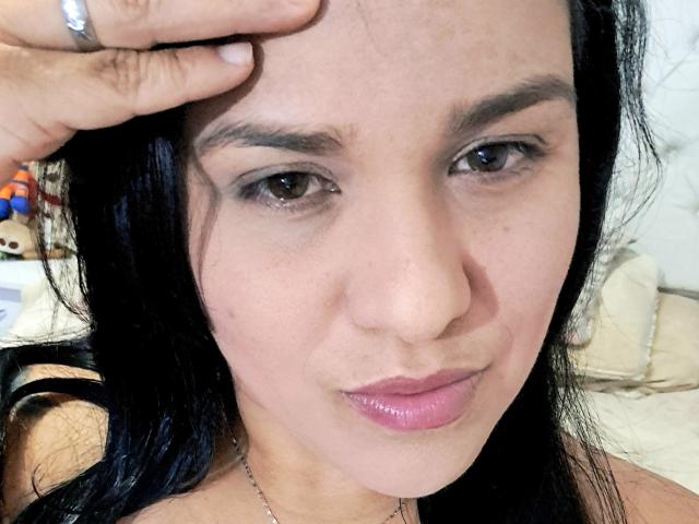VivianaThomson - Élő pornó és szexkamera - 20096142