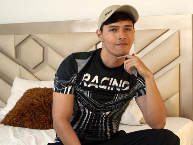 LiamAndrews - Live porn &amp; sex cam - 20101670