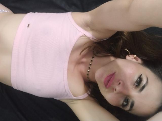 EmelySofia - Live sex cam - 20104194