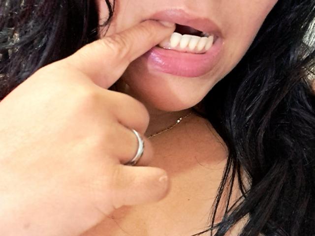 VivianaThomson - Live porn &amp; sex cam - 20110518