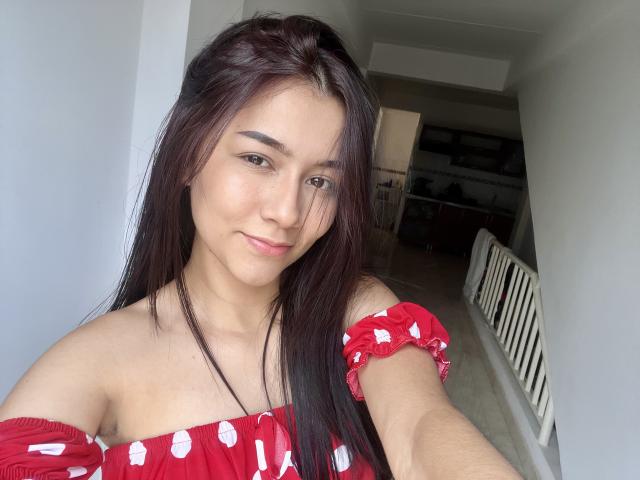 DeisyWest - сексуальная веб-камера в реальном времени - 20116598