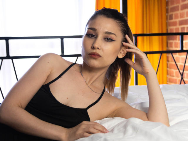 AliseaReng - Live sex cam - 20118362