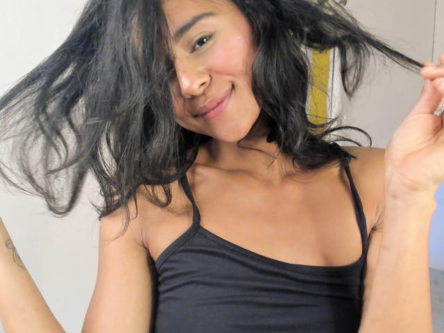 ElennaMoure - Live Sex Cam - 20122346