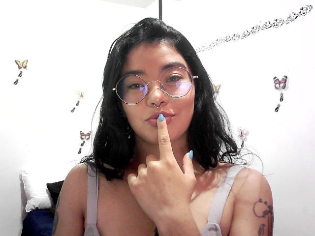 EmmaRuiz - Live sex cam - 20132114