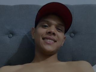 SexyTraviexo - Live sex cam - 20137162