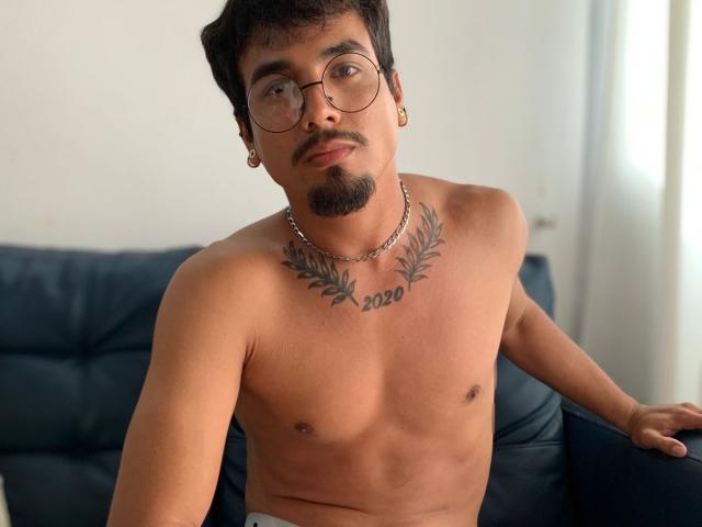 NoemiAndJhon - Live Sex Cam - 20140982