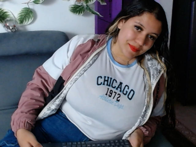 KrisGarner - Live sex cam - 20144242