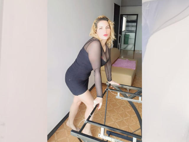 GiuliaAddams - Sexe cam en vivo - 20147590