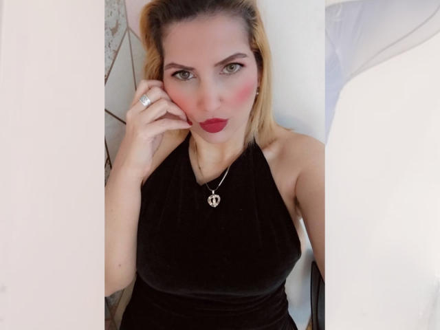 GiuliaAddams - Sexe cam en vivo - 20147626