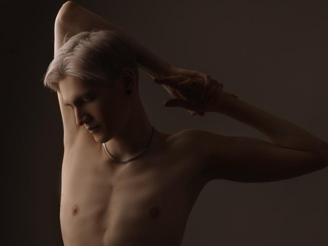JulianJaden - Live sex cam - 20150242