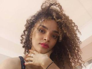 MiaBruneette - Live sex cam - 20156978