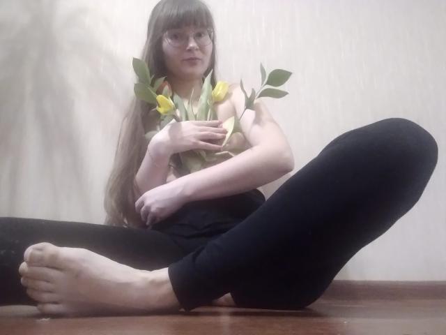 KiraGoldens - Live sex cam - 20160738