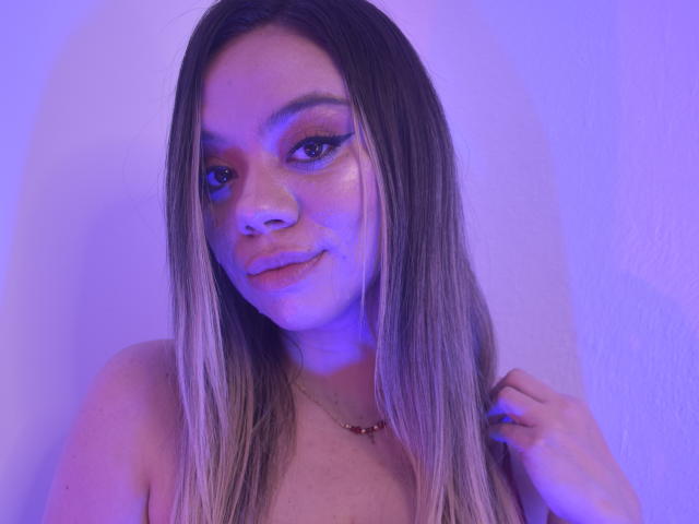 SamanthaMoure - Live sex cam - 20179054