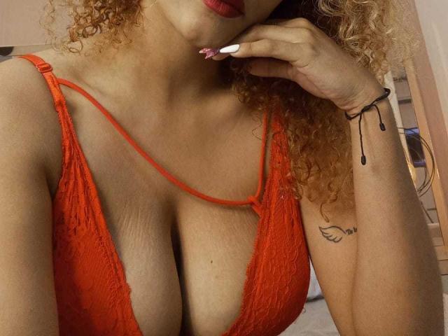 MiaBruneette - Live sex cam - 20210802