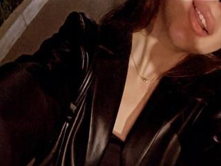 BeeElina - Live porn &amp; sex cam - 20211418