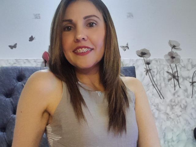 AdelaShery - Sexe cam en vivo - 20225634