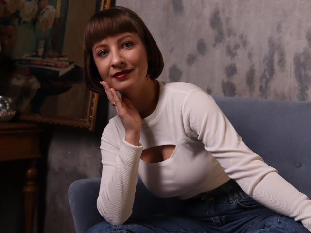 LizzyWest - Live Sex Cam - 20236458