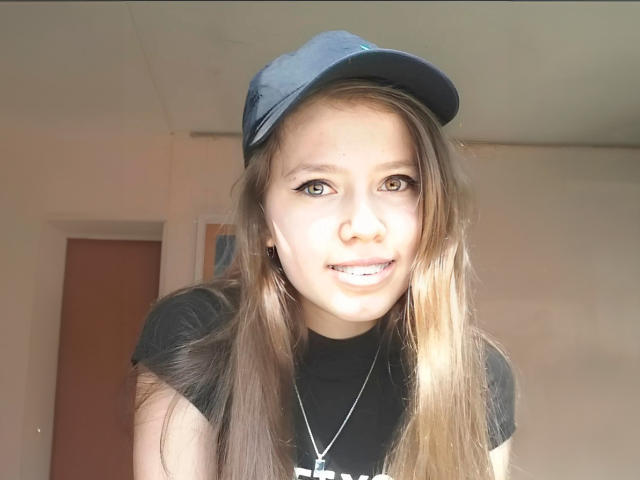 LIlolum - Live Sex Cam - 20237570