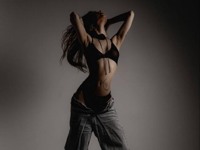 SunbeamLeya - Live sex cam - 20244710