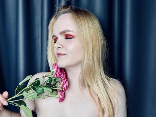 KseniaHopes - Live Sex Cam - 20251490