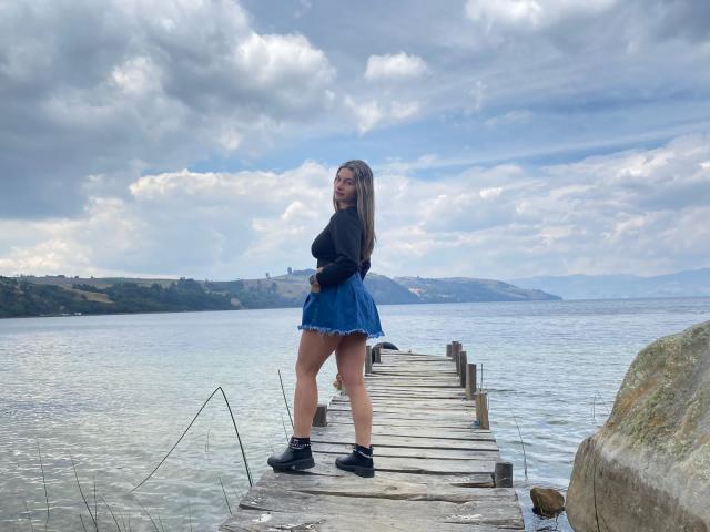 AtheneaRossi - Live sex cam - 20259150