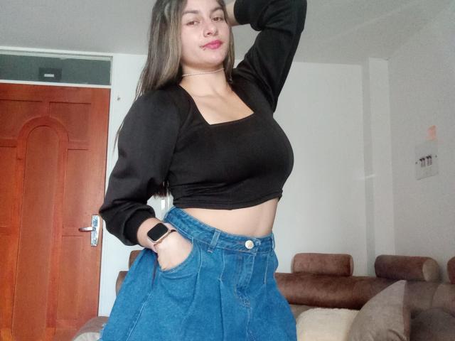 AtheneaRossi - сексуальная веб-камера в реальном времени - 20259358