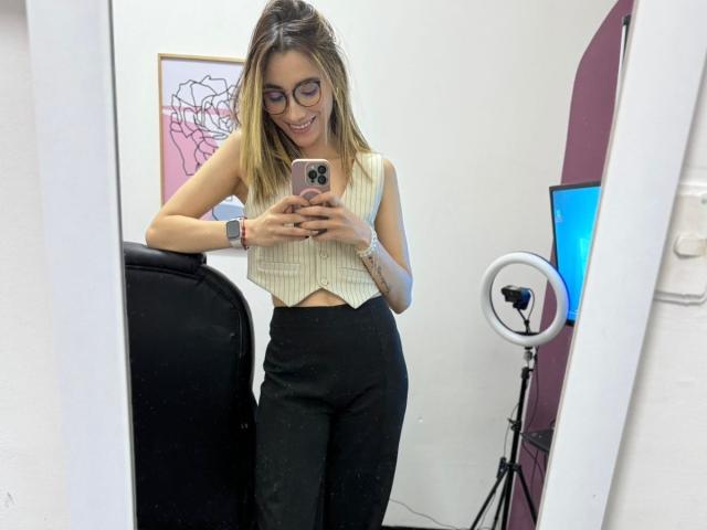 AdharaCooper - Live Sex Cam - 20260898