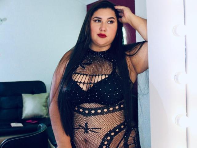 LarysaTayloor - Live Sex Cam - 20262542