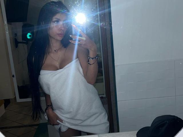 NatyJanssen - Live Sex Cam - 20265126