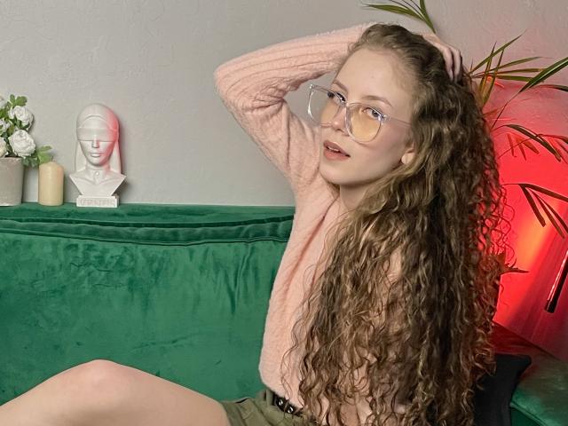 KristiLaws - פורנו בשידור חי ומצלמת סקס - 20271438