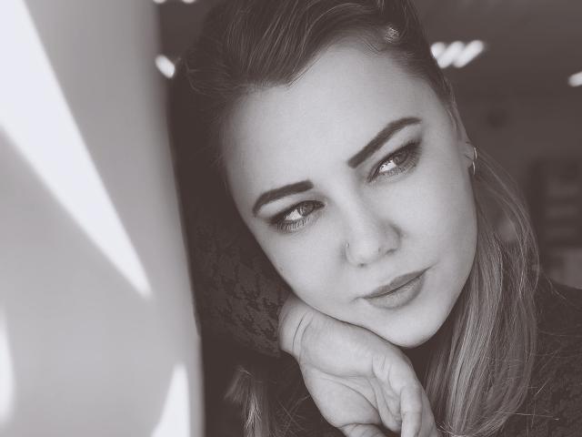 BigSizeMelissa - Sexe cam en vivo - 20304406