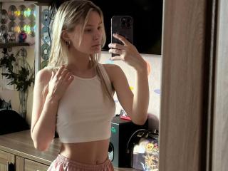 JudyyPlum - Live Sex Cam - 20309482