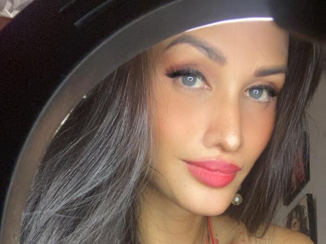 TsNaughtMiss69 - Live Sex Cam - 20309790