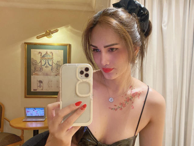 TsNaughtMiss69 - Live Sex Cam - 20309814