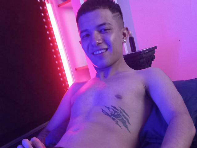 BradAdams - Sexe cam en vivo - 20316554