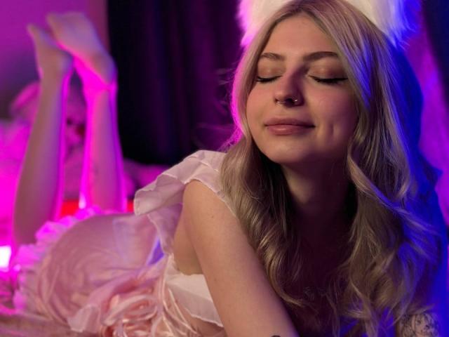 MayMeow - Live sex cam - 20321750