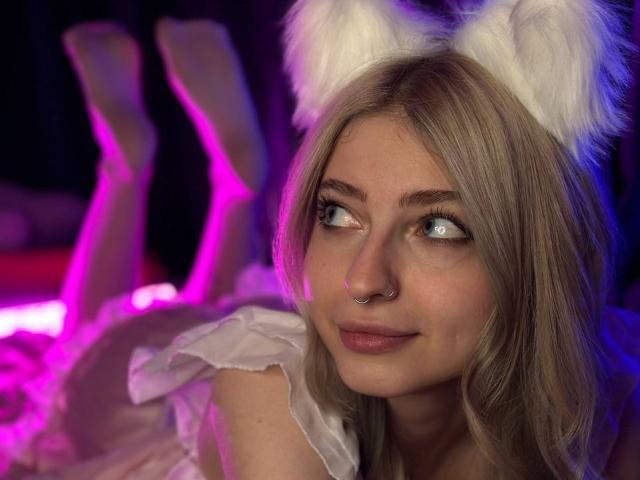 MayMeow - Live sex cam - 20321810