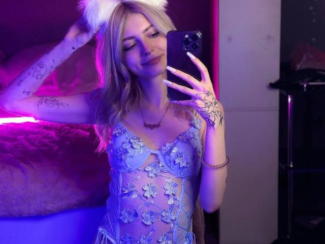 MayMeow - Live sex cam - 20321854