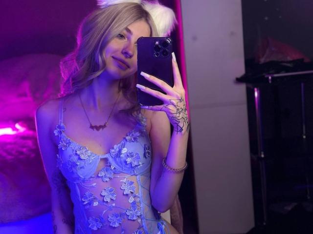 MayMeow - Live sex cam - 20321878