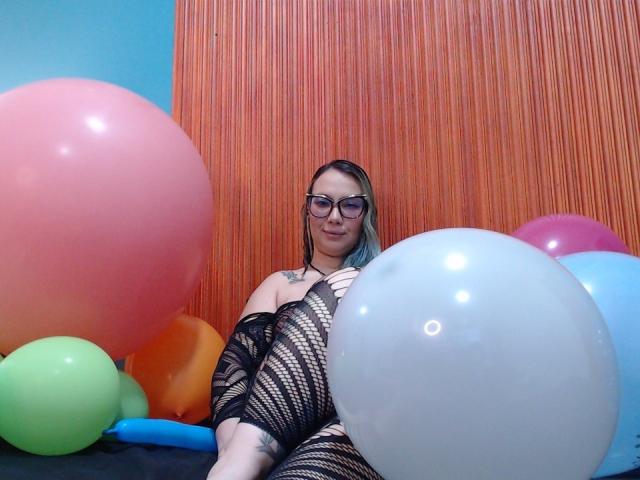 MeganHolt - Live sex cam - 20324710