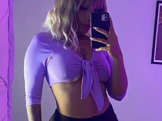 FiorellaBossh - Live porn & sex cam - 20347422